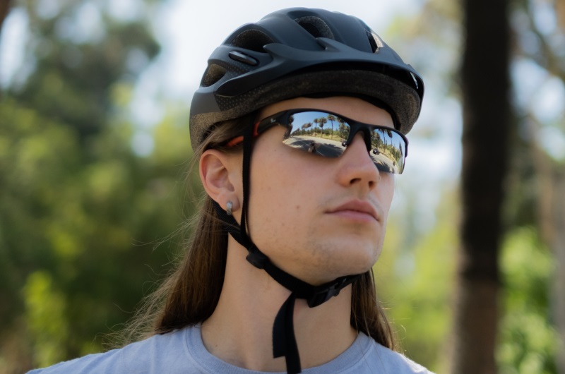 key-factors-to-consider-when-choosing-cycling-sunglasses